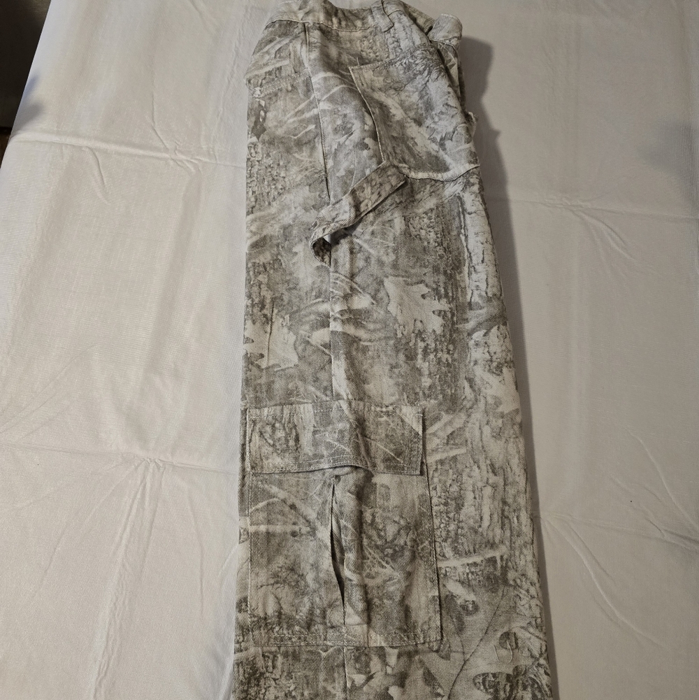 Windsor Camouflage Flare & Wide Leg Jeans - Picture 2 of 7